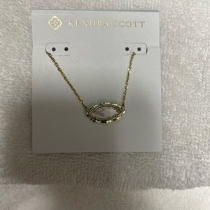 Kendra Scott Genevieve Gold pendent